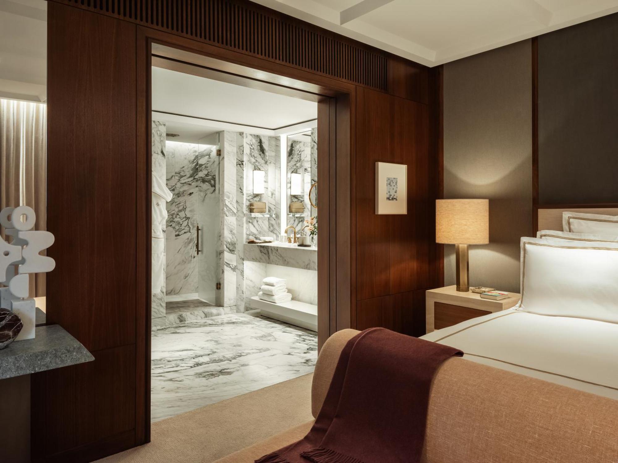 The Chancery Rosewood London Rum bild